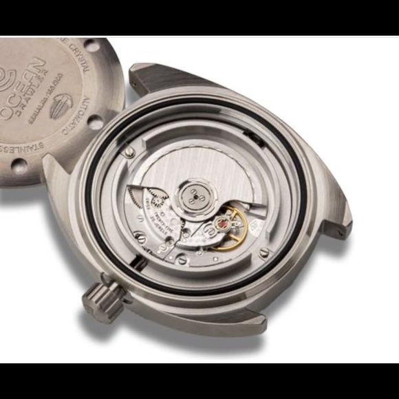 Ocean Crawler Diver GMT Watch Sapphire Crystal 44m - Picture 6 of 9